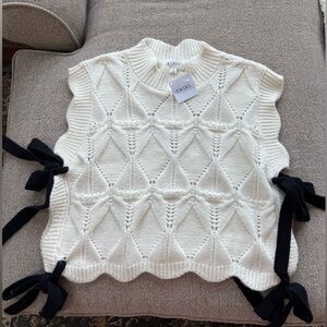 MABLE Sweater Vest Top